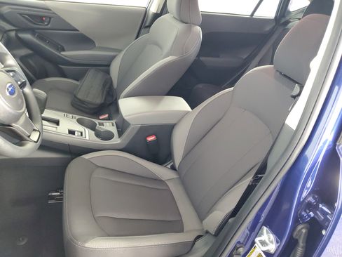 Used 2025 Subaru Crosstrek 2.0i Premium image 12