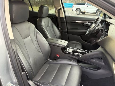 Used 2023 Buick Envision Essence FWD image 17