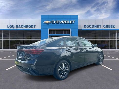 Used 2024 Kia Forte LXS FWD image 8