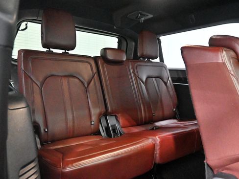 Used 2022 Ford Expedition Max Limited AWD/4WD image 35