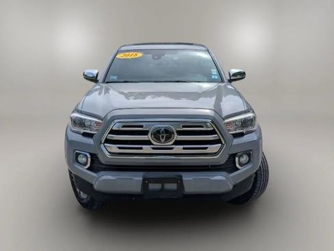 Used 2018 Toyota Tacoma Limited AWD/4WD image 4