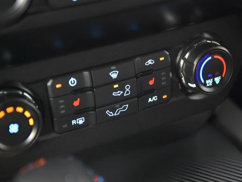 Used 2019 Ford F150 XLT w/ Equipment Group 302A Luxury AWD/4WD image 25