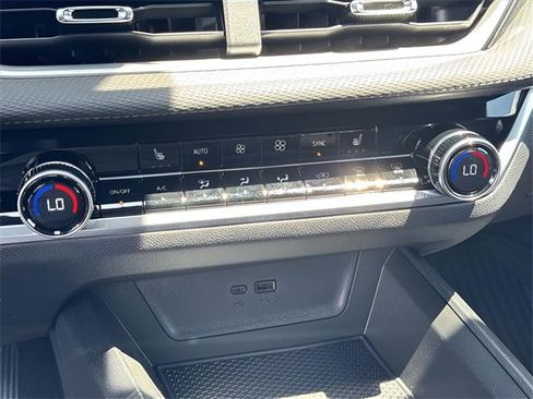 New 2026 Chevrolet Equinox LT w/ Convenience Package II image 11