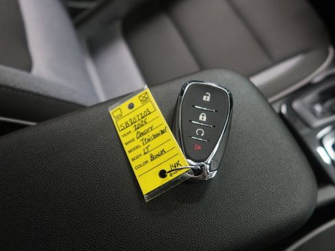 Used 2025 Chevrolet TrailBlazer LT AWD/4WD image 25
