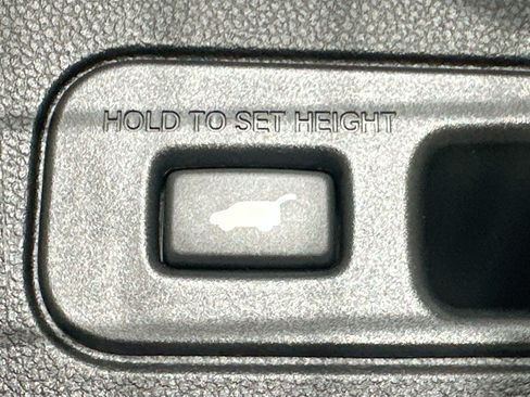 Used 2025 Honda Pilot EX-L image 31