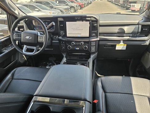 New 2026 Ford F250 Lariat w/ Lariat Premium Package AWD/4WD image 16
