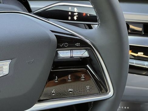 New 2026 Cadillac Lyriq Signature Luxury image 13