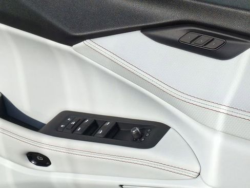 New 2026 Jeep Cherokee Overland image 13