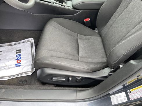 Used 2023 Honda Accord EX image 3