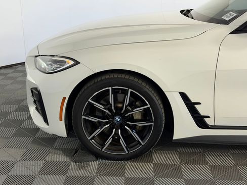 Used 2023 BMW i4 eDrive40 w/ M Sport Package image 11