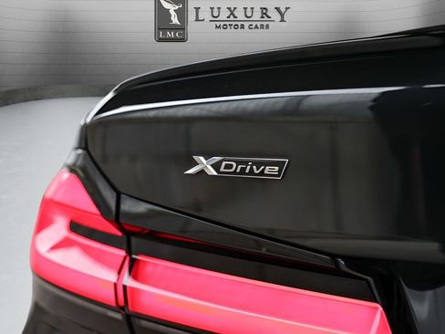 Used 2023 BMW 540i xDrive w/ Executive Package image 19