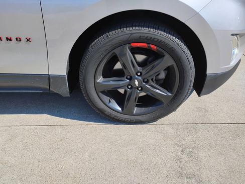 Used 2018 Chevrolet Equinox LT image 26