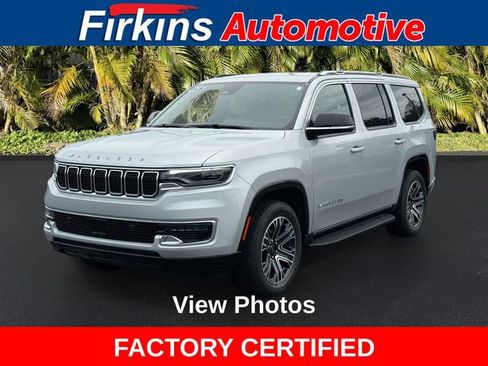 Used 2025 Jeep Wagoneer 4WD image 1