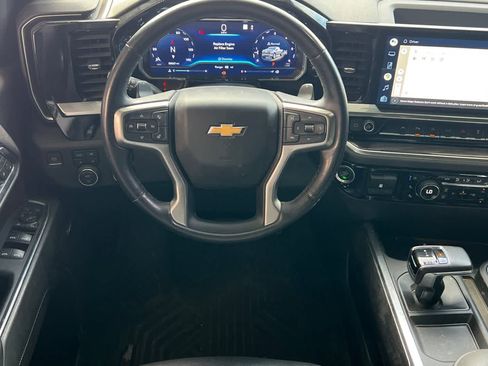 Used 2022 Chevrolet Silverado 1500 LTZ AWD/4WD image 16