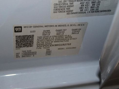 Used 2024 Chevrolet Silverado 1500 Custom Trail Boss w/ LPO, Dark Essentials Package image 8