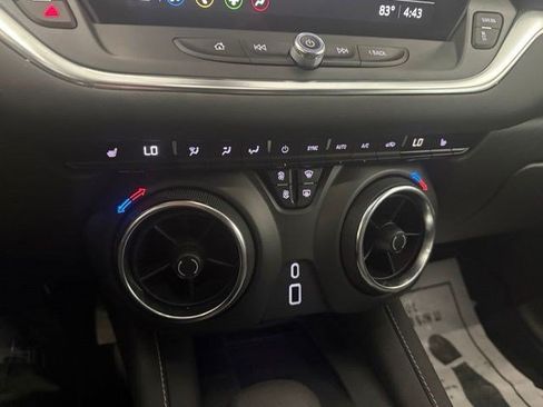 Used 2024 Chevrolet Blazer LT w/ Convenience Package FWD image 16
