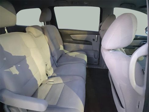 Used 2016 Honda Odyssey SE image 15