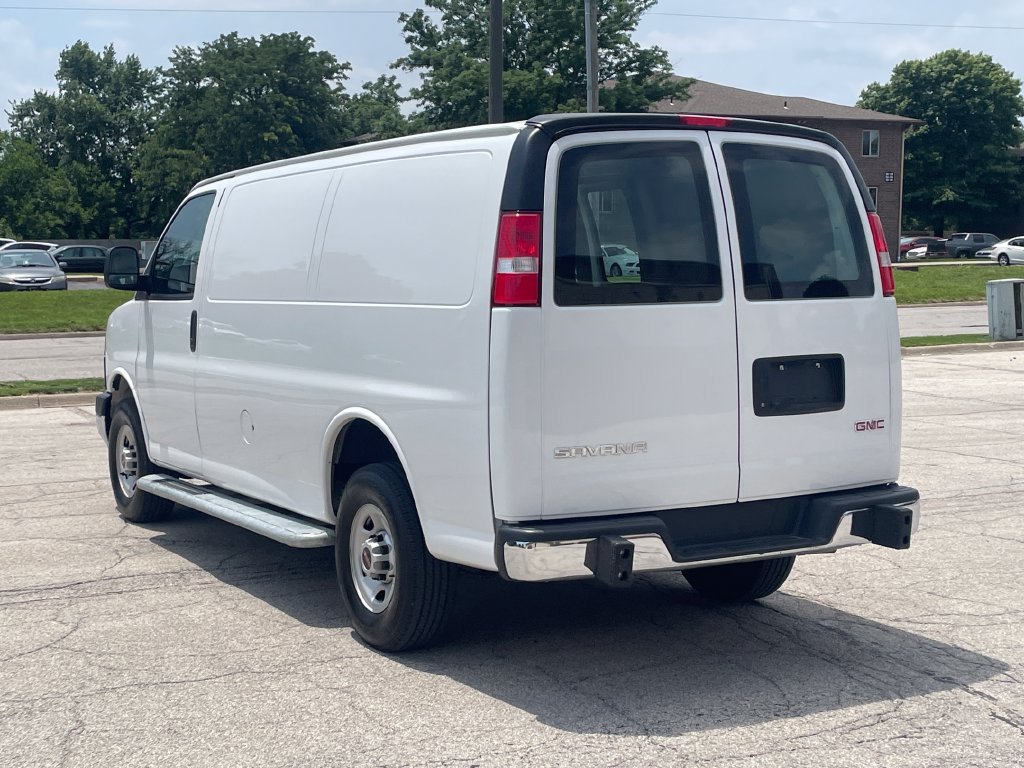 Used 2024 GMC Savana 2500 w/ Driver Convenience Package RWD image 3