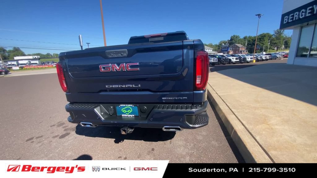 Used 2022 GMC Sierra 1500 Denali w/ Denali Premium Package AWD/4WD image 9