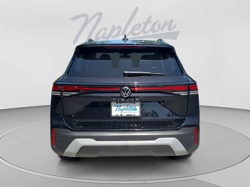 Used 2025 Volkswagen Tiguan S FWD image 7
