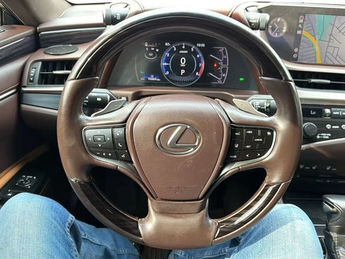 Used 2020 Lexus ES 350 w/ Premium Package FWD image 10