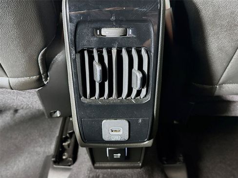 Used 2025 Jeep Compass Limited AWD/4WD image 24