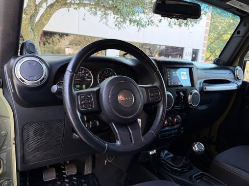 Used 2013 Jeep Wrangler Unlimited Sahara w/ Connectivity Group image 23