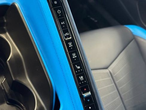Used 2022 Chevrolet Corvette Stingray Premium Cpe w/ Z51 Performance Package RWD image 30