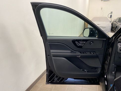 New 2026 Lincoln Aviator Premiere image 15