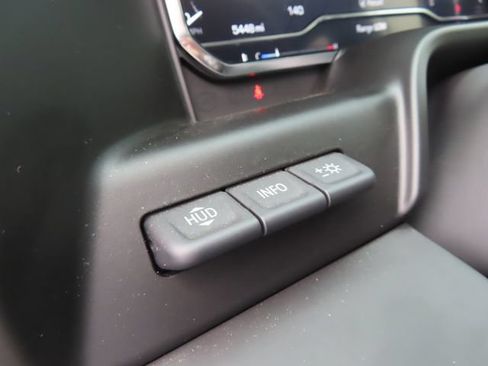 Certified 2025 GMC Sierra 1500 AT4 w/ AT4 Premium Package AWD/4WD image 44