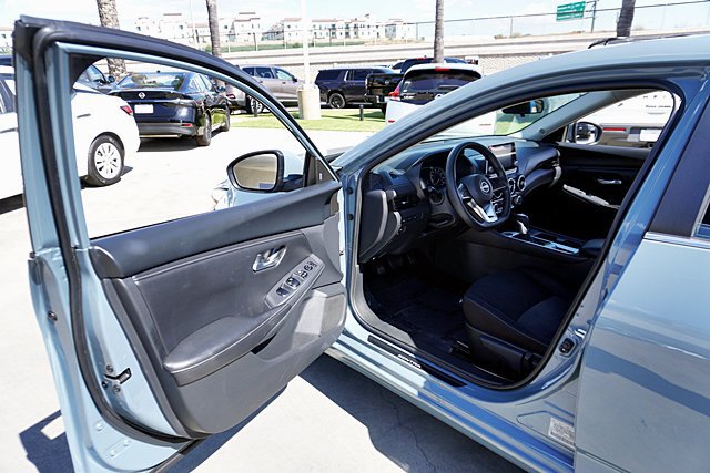 Used 2024 Nissan Sentra SV FWD image 46