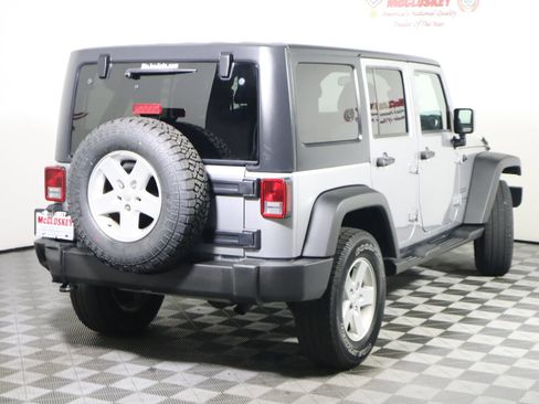 Used 2018 Jeep Wrangler Unlimited Sport S AWD/4WD image 5