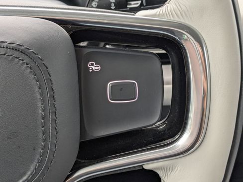 Certified 2025 Lincoln Navigator Reserve image 32