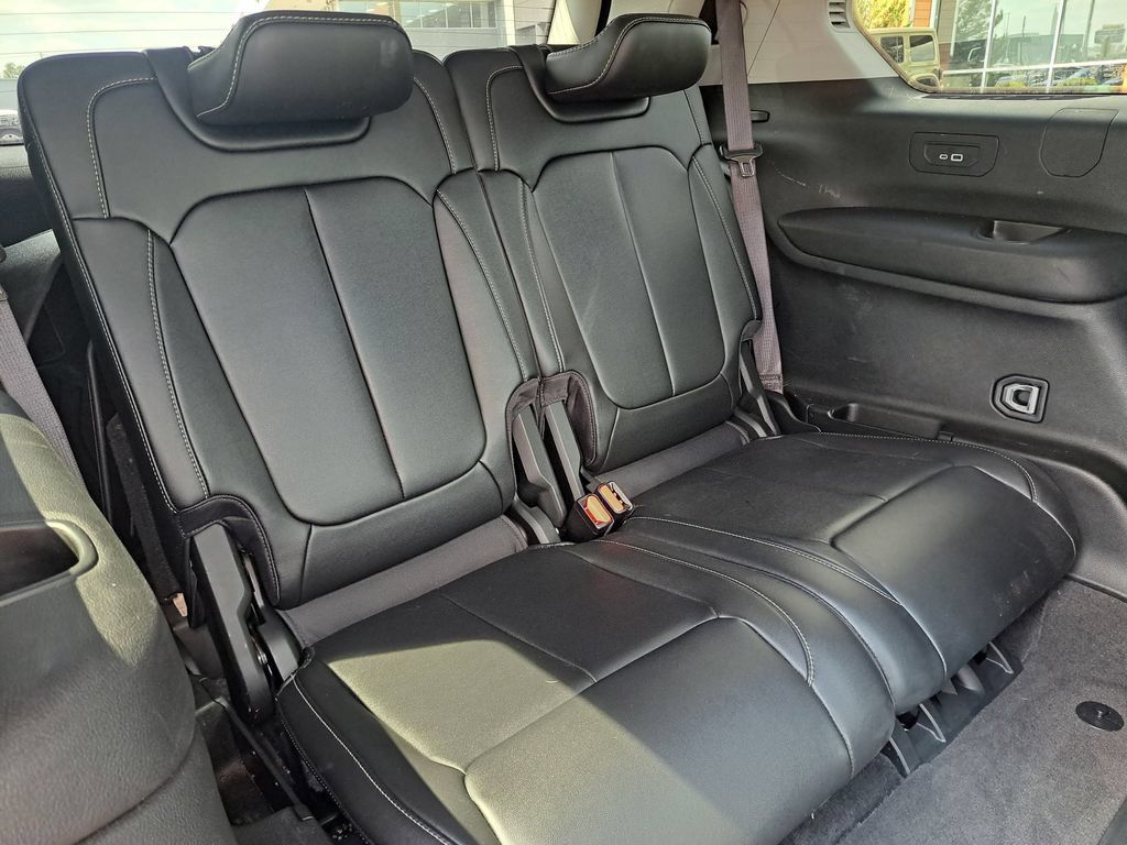 Used 2022 Jeep Grand Cherokee L Limited AWD/4WD image 34