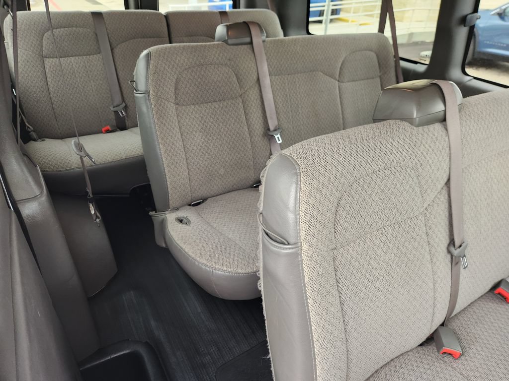 Used 2025 Chevrolet Express 2500 LT w/ LT Preferred Equipment Group RWD image 28
