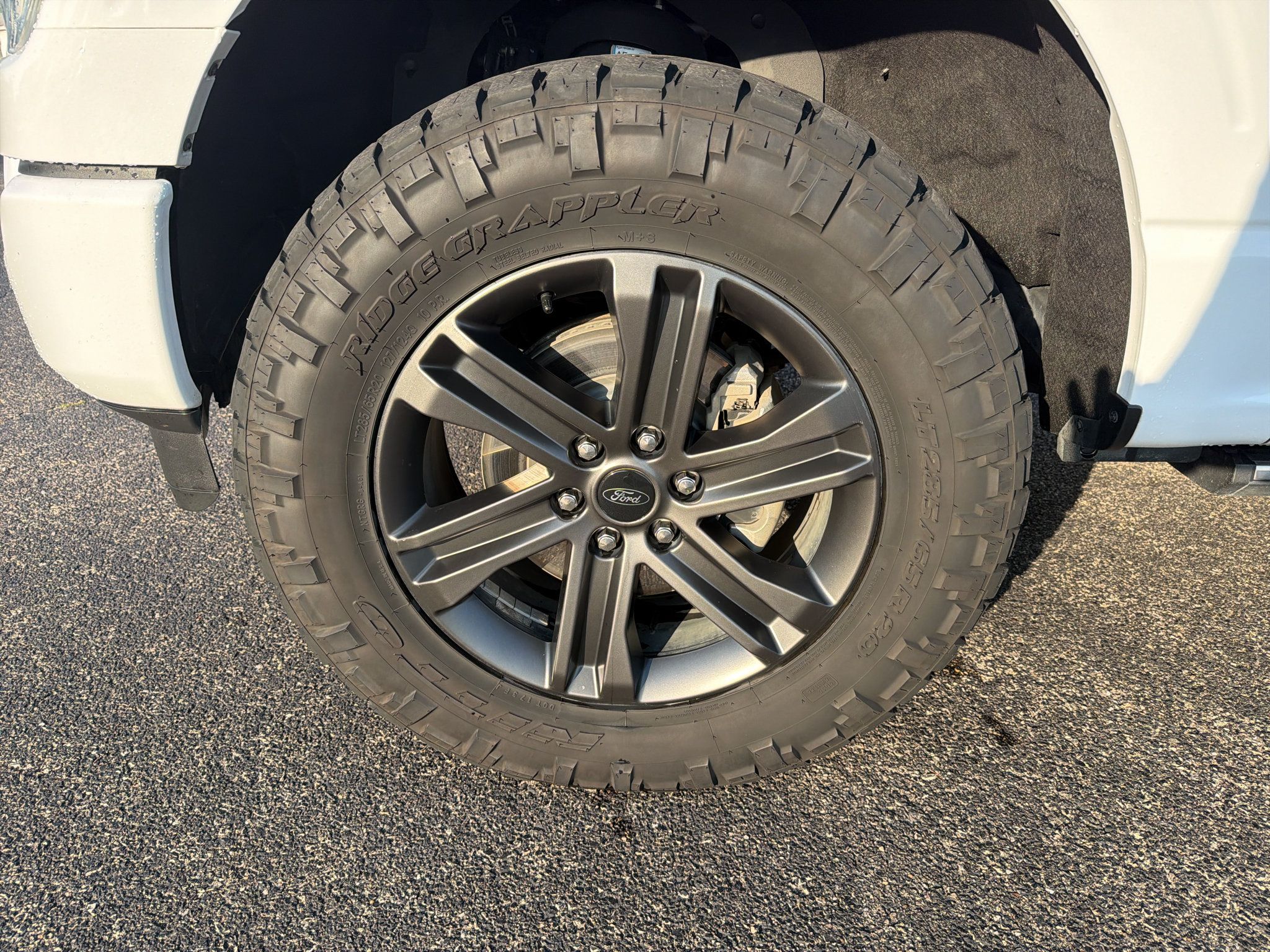 Used 2021 Ford F150 Lariat w/ Equipment Group 502A High AWD/4WD image 6