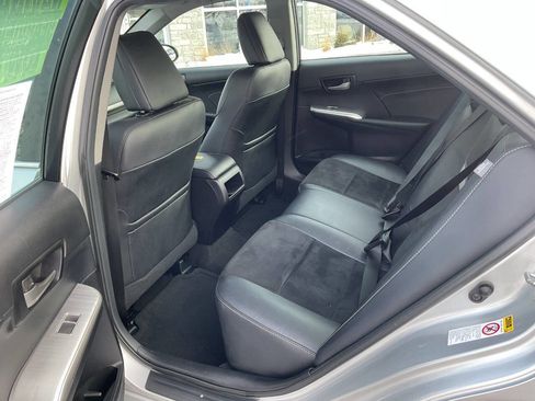 Used 2013 Toyota Camry SE w/ Leather Pkg image 30
