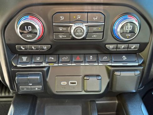 Certified 2023 GMC Sierra 2500 AT4 w/ AT4 Preferred Package AWD/4WD image 34
