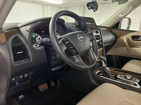 Used 2024 Nissan Armada SL w/ Captain's Chairs Package AWD/4WD image 10