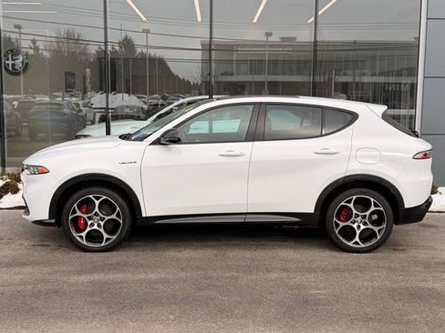 Used 2024 Alfa Romeo Tonale Veloce image 3