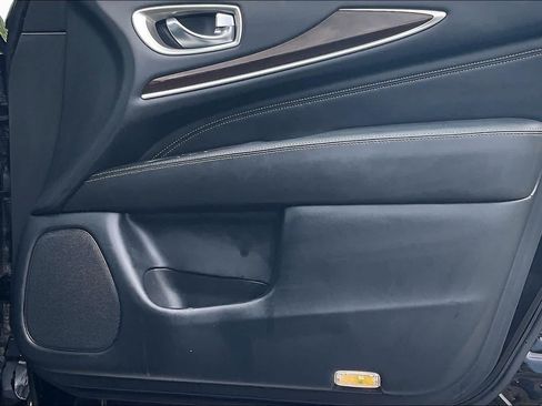 Used 2018 INFINITI QX60 Luxe w/ Deluxe Technology Package AWD/4WD image 24