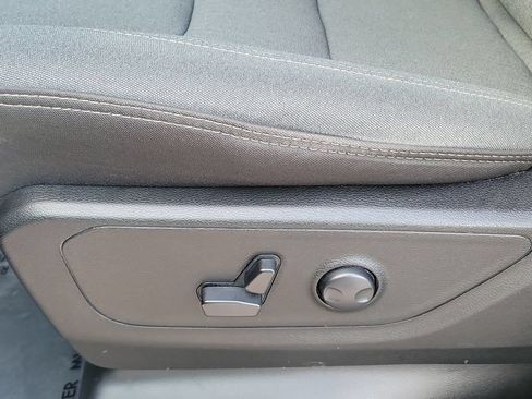 Used 2023 RAM 1500 Big Horn RWD image 22