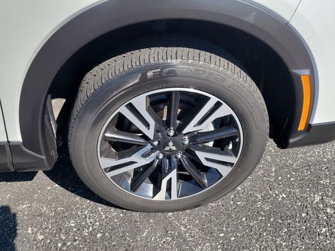 Used 2023 Mitsubishi Eclipse Cross SE image 10