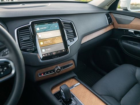 Used 2024 Volvo XC90 T8 Plus w/ Protection Package Premier image 15