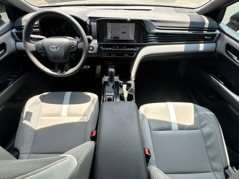 Used 2025 Toyota Camry SE w/ Convenience Package FWD image 22