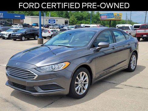 Certified 2017 Ford Fusion SE w/ Fusion SE Technology Package FWD image 2