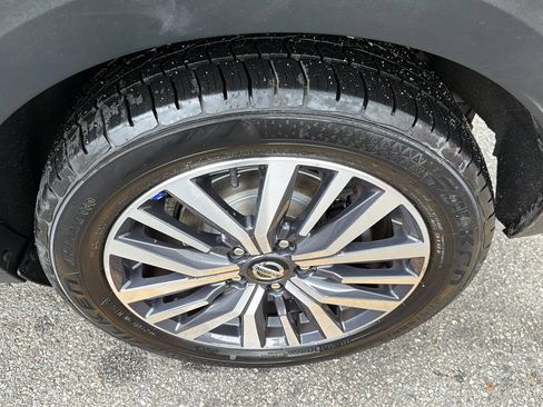 Used 2021 Nissan Kicks SV FWD image 9