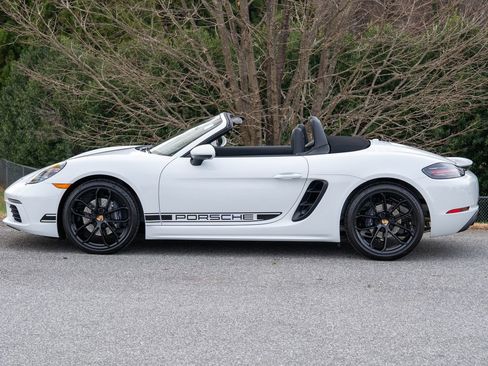 Certified 2024 Porsche 718 Boxster image 2