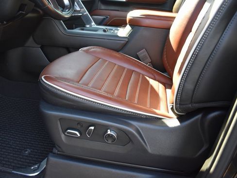 Used 2024 GMC Sierra 2500 Denali Ultimate w/ Max Trailering Package image 8