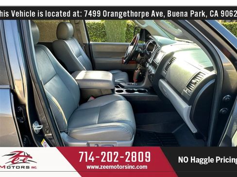 Used 2019 Toyota Sequoia Platinum w/ Carpet Mat Package (TMS) AWD/4WD image 20